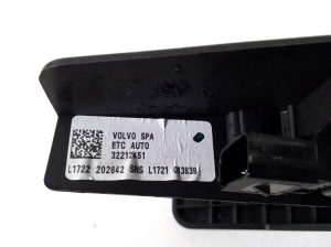 VOLVO XC60 (2017–2026) Gaspedal 32212451 - 4