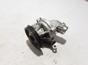   Pompe à eau pour automobile  - 32382368 