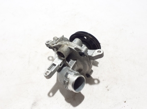 VOLVO XC60 (2017–2026) Veepump 32382368 - 4