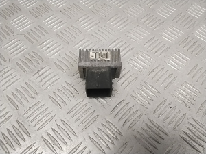 Glow plug relay - 110678071R