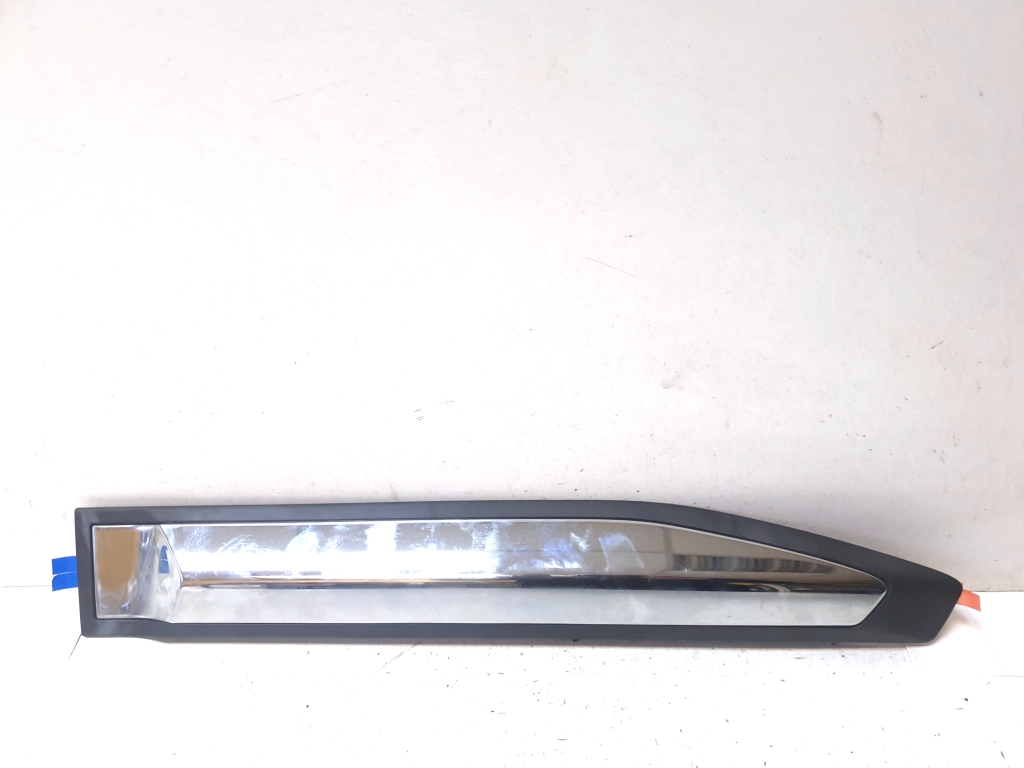Suzuki Vitara LY (2014–2026) Rear side door molding Suzuki Vitara LY (2014–2026) Rear side door molding