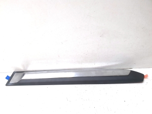 Suzuki Vitara LY (2014–2026) Rear side door molding - 3