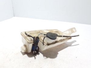 Dacia Sandero III (2021–2026) Front washer fluid reservoir 289105984R - 2
