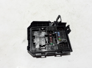 Fuse boxes - 284B64435R