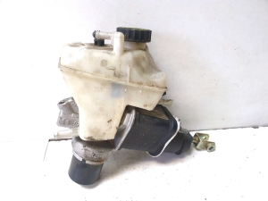 Mercedes Benz E-Class W211 (2002–2009) Brake master cylinder A0004300312 - 4