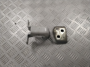 Front door lower hinge - 804000006R