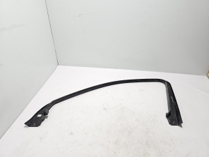 AUDI Q5 (2017–2026) Esiukse klaasi sisemine liist 80A867609 - 4