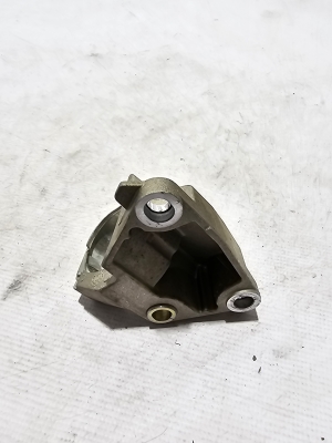 Dacia Sandero III (2021–2026) Front drive shaft bracket 397742429R - 2