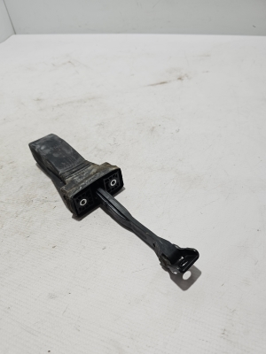 AUDI Q5 (2017–2026) Rear side door opening limiter 80A839249 - 3