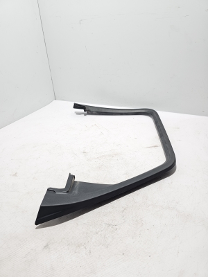 AUDI Q5 (2017–2026) Rear side door inner window molding 80A867672 - 4