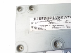 Mercedes Benz C-Class 204 (2007–2014) Multimeedia juhtmoodul A1729009302 - 3