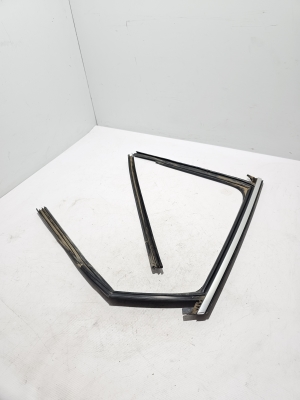 AUDI Q5 (2017–2026) Rear side door outer window molding 80A839431C - 2
