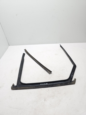 AUDI Q5 (2017–2026) Rear side door outer window molding 80A839431C - 3