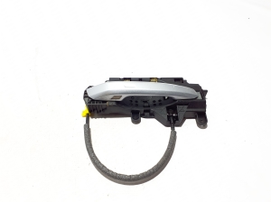 AUDI Q5 (2017–2026) Front door external opening handle and its details - 2
