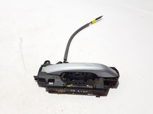 AUDI Q5 (2017–2026) Front door external opening handle and its details - 3