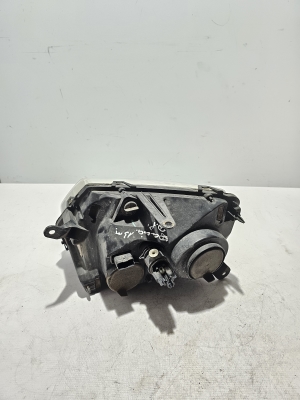 Dacia Duster (2010–2017) Headlight 260101891R - 2