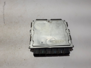 AUDI Q5 (2017–2026) Engine control unit 06M907309G - 2