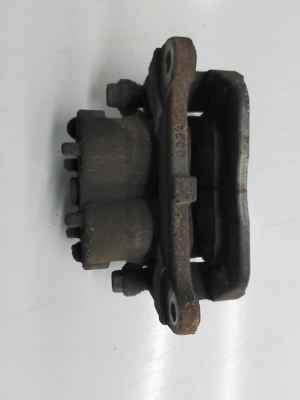 Mitsubishi Outlander (2012–2021) Eesmine pidurisadul 4605B471 - 2