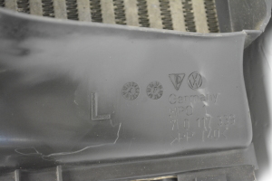 AUDI Q7 (2006–2015) Starpdzesētāja radiators 7L6145803 - 2
