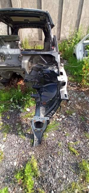 Land Rover Evoque (2011–2018) Eesmine tugijalg LR044029 - 2