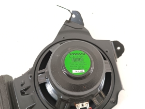 VOLVO XC40 (2017–2026) Kõlar 31438479 - 3