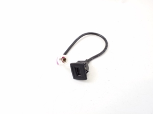   USB-Anschluss  - A1728200515 