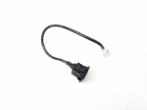 Mercedes Benz C-Class 204 (2007–2014) USB-Anschluss A1728200515 - 3