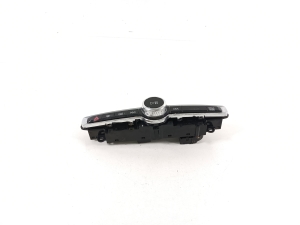 VOLVO XC40 (2017–2026) Commande centrale multimédia 31456672 - 2