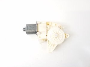   Fensterhebermotor vorne  - A2048200142 
