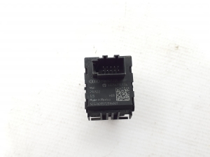 AUDI Q5 (2017–2026) Parking brake switch 80B927225 - 3