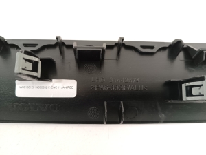 VOLVO XC40 (2017–2026) Dashboard trim - 3