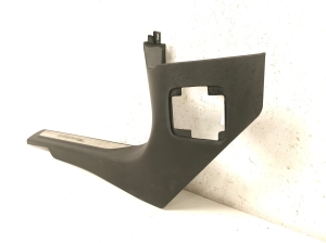 Maserati Levante (2016–2026) Inner sill trim 670040374 - 2
