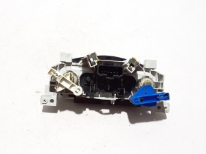 Dacia Duster (2010–2017) Heater control panel 275104385R - 3