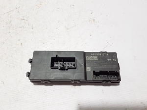   Module de commande du hayon  - 4KE959107A 