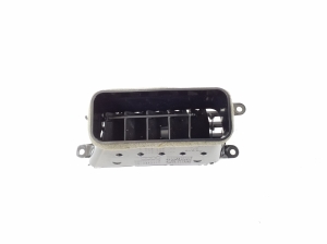 AUDI A8 D4 (2010–2017) Dashboard air vent grilles 4H1820902A - 3