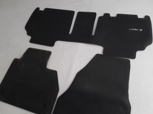  Interior mats 