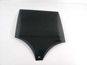   Vitre de porte latérale arrière 