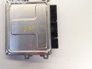 RENAULT Scenic (2009–2015) Engine control unit V29072784A - 2