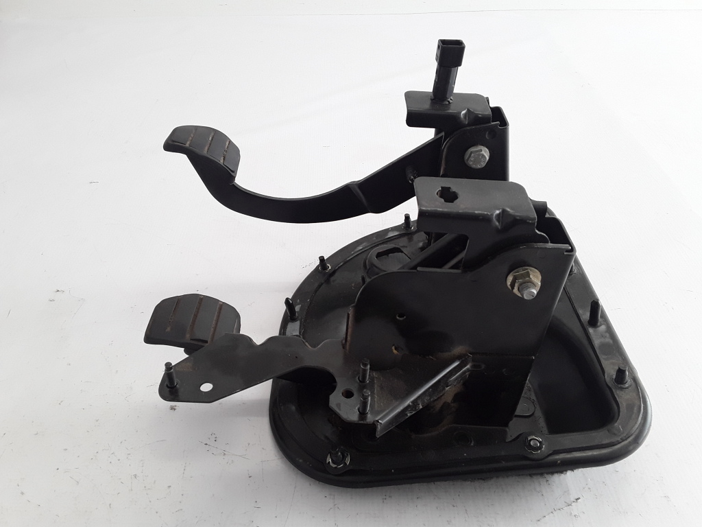 RENAULT Master 2 generation (1997-2010) Clutch Pedal 7701049474 21083406