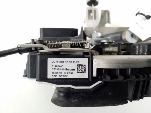 VOLVO XC40 (2017–2026) Rear side door lock 31462445 - 2