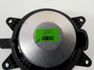 VOLVO XC40 (2017–2026) Rear side door speaker 31489043 - 3