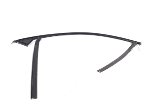 VOLVO XC40 (2017–2026) Front door rubber seal 31425993 - 2