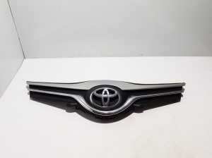TOYOTA Yaris (2011–2020) Kühlergrill 531010D660