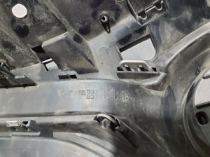 TOYOTA Yaris (2011–2020) Kühlergrill 531010D660 - 3