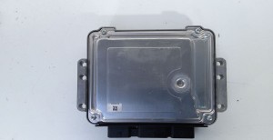 Citroen C4 (2004–2010) Mootori juhtplokk 0281013332 - 2