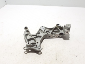 RENAULT Talisman II (2015–2026) Mootori kinnitus 112318640R - 2