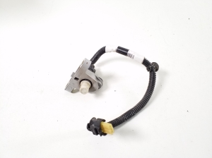 VOLVO XC40 (2017–2026) Crankshaft position sensor 31441271 - 3