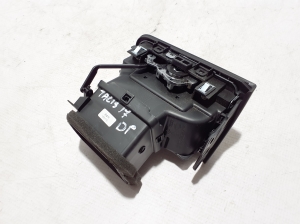 RENAULT Talisman II (2015–2026) Dashboard air vent grilles 687603201R - 2