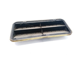   Grille d'aération de l'aile arrière 