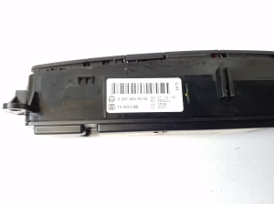 Mercedes Benz R-Class 251 (2006–2017) Warnblinkschalter A2519052000 - 3